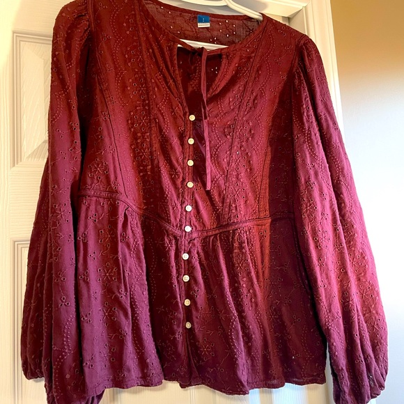 Old Navy Tops - Old Navy Burgundy Eyelet Peasant Blouse